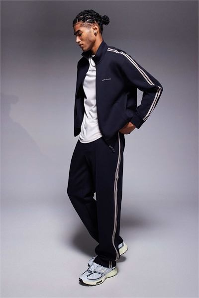 Джоггеры с манжетами co-ord артикул 148915278