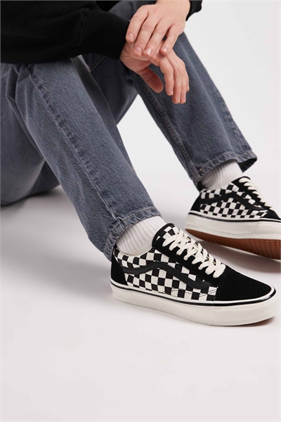 Кроссовки премиум-класса в стиле олдскул артикул 153850200