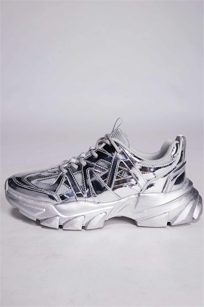 Кроссовки с толстой подошвой артикул 149383569