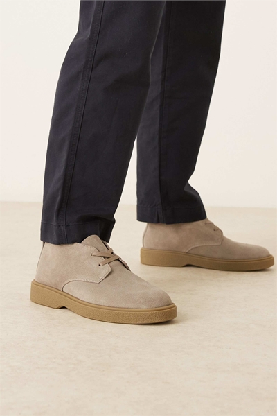 Замшевые ботинки в стиле «дезерт» артикул 148523996