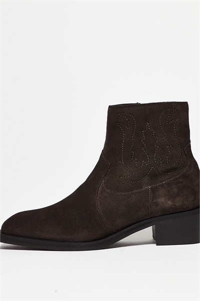 Челси на кубинском каблуке артикул 143244849