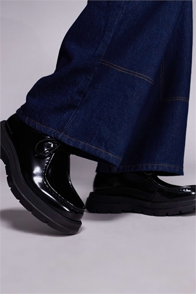 Массивные черные лоферы на шнурках артикул 143439699