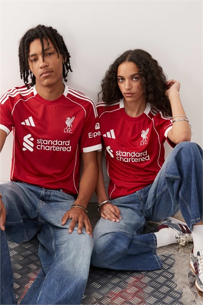 Домашняя футболка Adidas Football «Ливерпуль» сезона 2025/2026 артикул 141244634