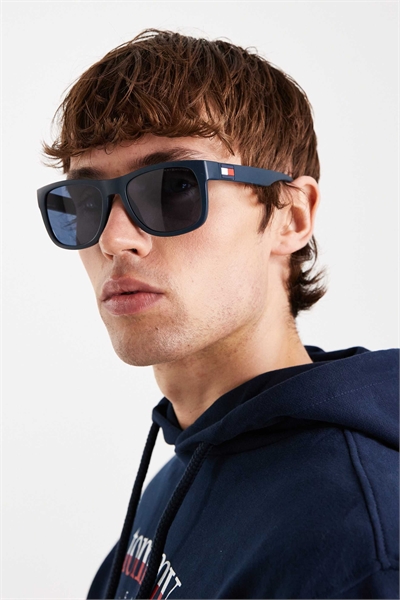 Квадратные солнцезащитные очки Tommy Hilfiger артикул 154966390