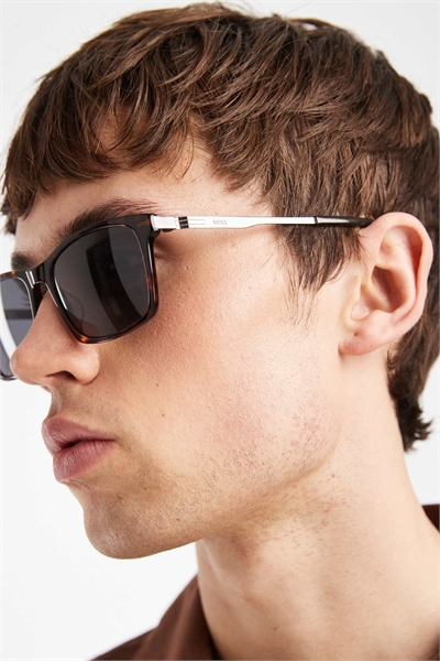 Солнцезащитные очки Boss Square артикул 154966208