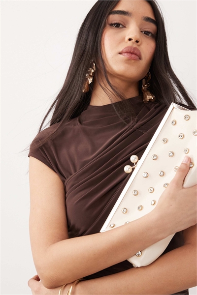 Топ с драпировкой и рюшами артикул 155999420