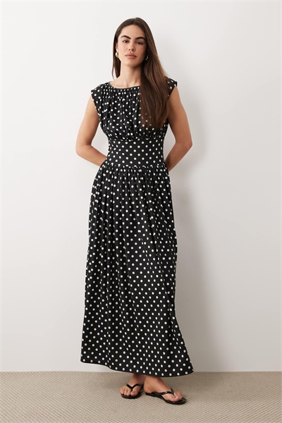 Макси-платье без рукавов с зауженной талией артикул 155869905