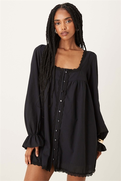 Мини-платье-бабдолл с длинными рукавами и хлопковой кружевной отделкой артикул 150433531