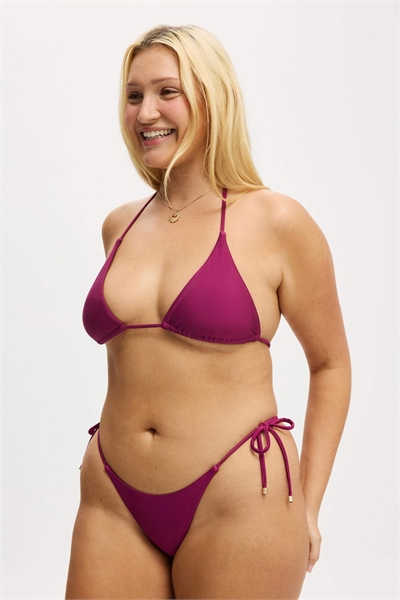 Бюстгальтер-треугольник на бретелях артикул 156271733