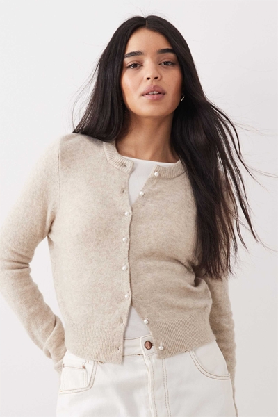 Кардиган с жемчужными пуговицами артикул 155541509