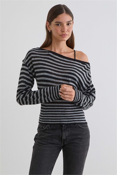 Свитер из трикотажа с асимметричной полоской Suena артикул 154036029