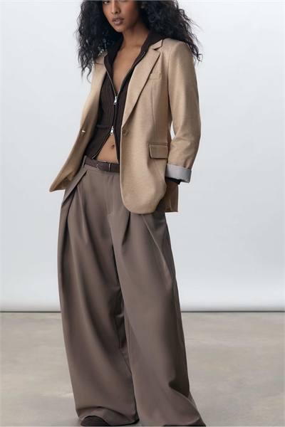 Блейзер приталенного кроя артикул 148509776