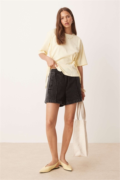 Джинсовые шорты Adicolor в стиле 90-х артикул 138340286