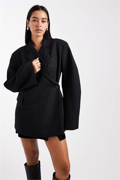 Блейзер с облегающим кроем артикул 149052414