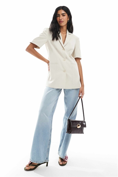 Блейзер свободного кроя с короткими рукавами артикул 148927481