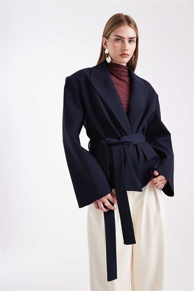 Блейзер прямого кроя с поясом, сшитый на заказ артикул 151666323