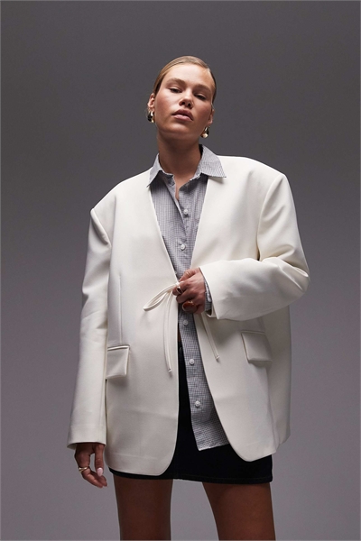 Блейзер свободного кроя без воротника, завязывающийся спереди артикул 149438458