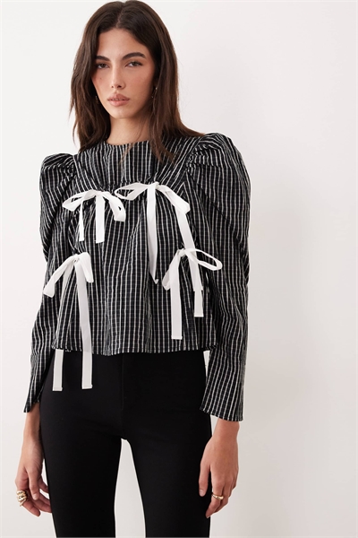 Топ с рюшами и бантиком из ткани с высоким содержанием хлопка артикул 154054343