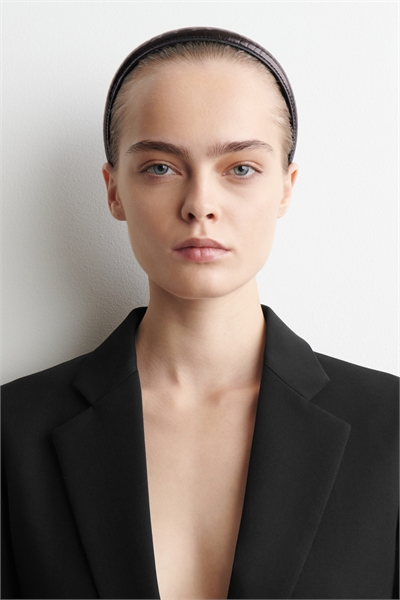 Ободок из кожи с эффектом крокодила артикул 1308840001