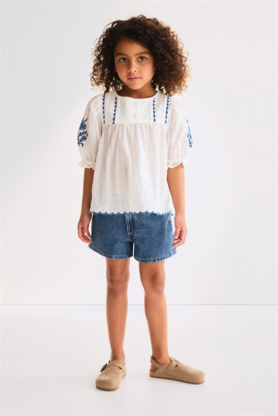 Джинсовые шорты из суперэластичного материала артикул 1115787014