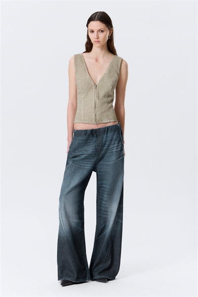 Джинсовые джоггеры с низкой посадкой и свободным кроем артикул 1280971002