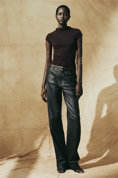 Топ с высоким воротом из тонкой вязки артикул 1317793001