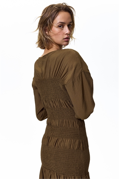 Платье со сборками артикул 1333210002