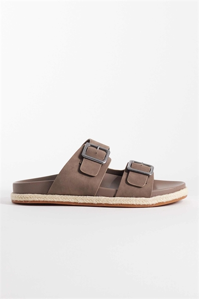 Сандалии на двух ремешках с пряжками артикул 154112748