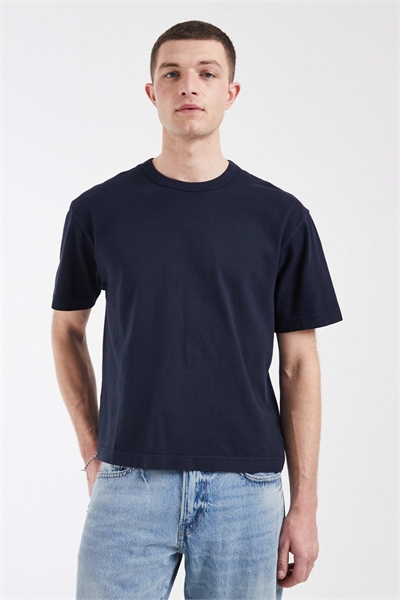 Футболка прямого кроя из плотной ткани артикул 155843690