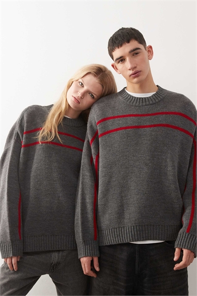 Свитер унисекс артикул 155232894