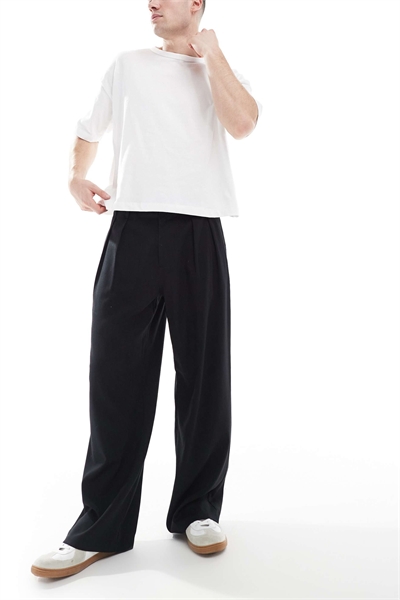 Брюки свободного кроя с складками артикул 142805520