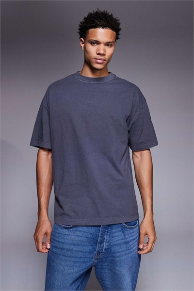 Футболка свободного кроя с эффектом потертости артикул 152828828