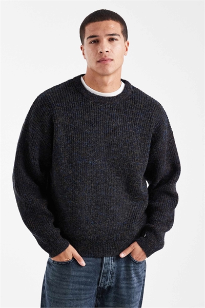 Свободный трикотажный свитер с капюшоном артикул 152001894