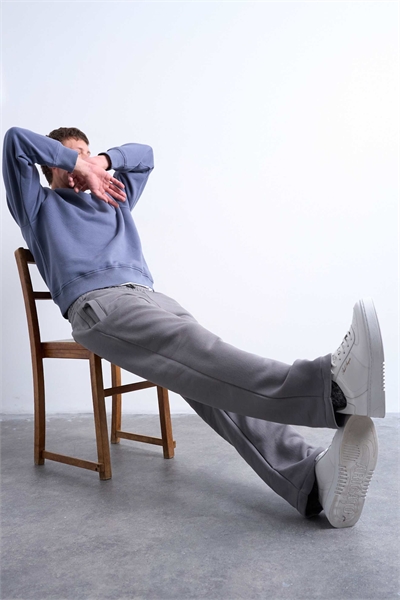 Джоггеры с прямыми брючинами артикул 140792425