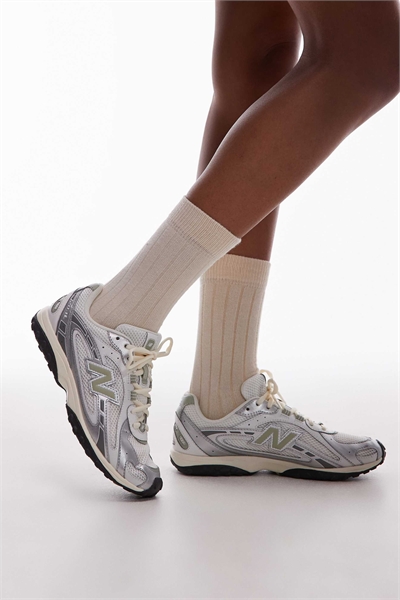 Кроссовки унисекс 204L артикул 147404699