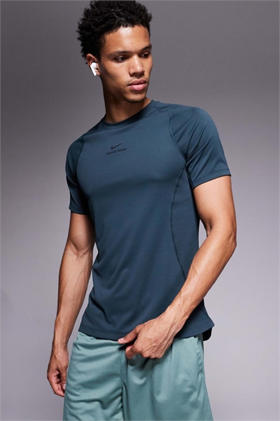 Футболка Pro Dri-FIT с облегающим кроем артикул 147141848