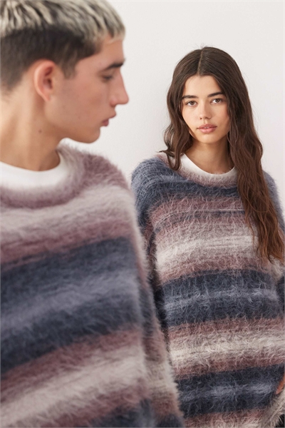 Универсальный свитер с длинными рукавами в полоску артикул 146842198