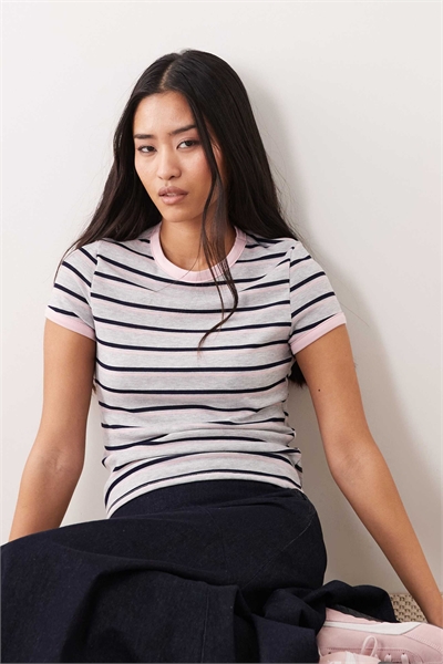 Топ с короткими рукавами артикул 156379120