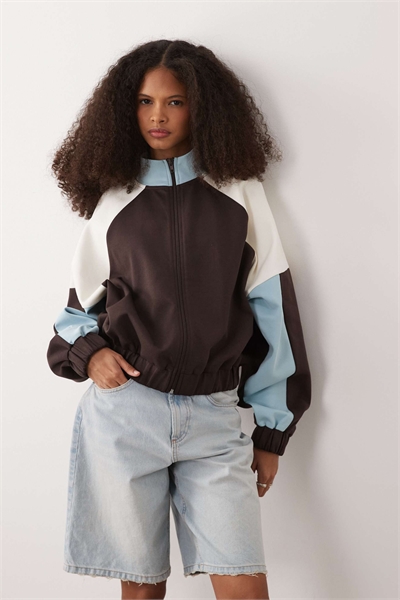 Длинный рукав, кожаная куртка коричневого цвета артикул 156110802