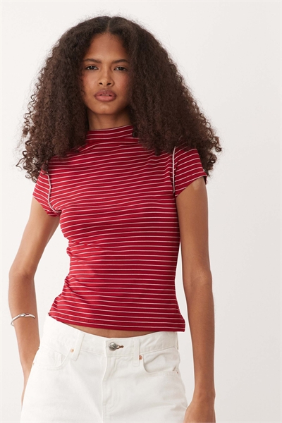 Топ с воротником-воронкой и ребристой отделкой, с открытыми швами артикул 156178664