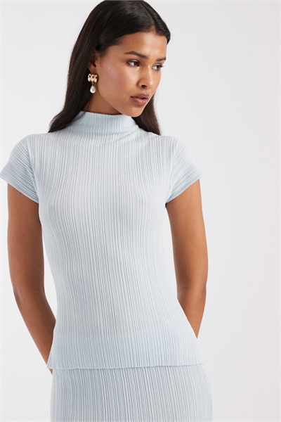 Комплект из топа с высоким воротником и рукавами-крылышками из трикотажа с ребристой фактурой артикул 153494841