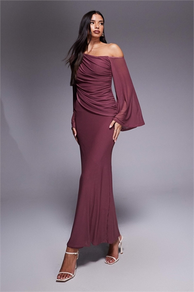 Макси-платье с открытыми плечами, широкими рукавами и драпировкой артикул 150777717