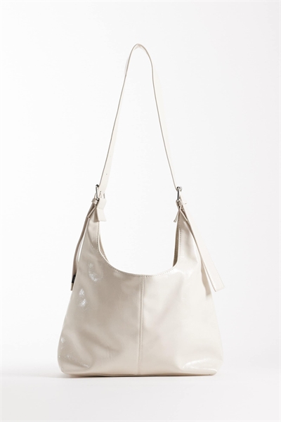 Квадратная сумка через плечо из лакированной кожи артикул 154642468