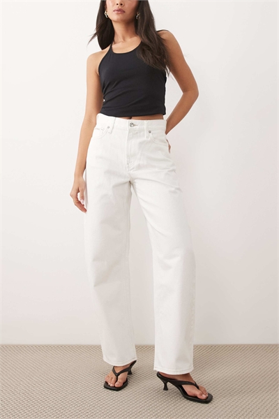 Джинсы свободного кроя артикул 154174057