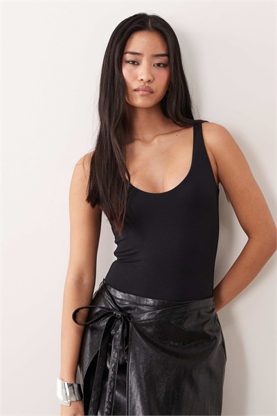 Боди с открытой спиной и скульптурными деталями артикул 156278635