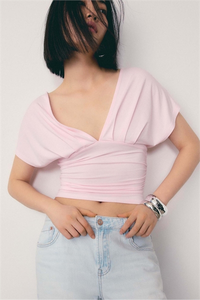 Топ с сборками и V-образным вырезом артикул 156369021