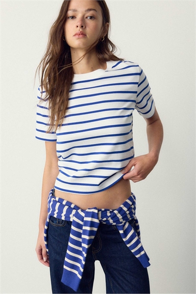 Футболка классического кроя из плотной ткани артикул 155637218