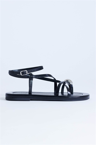 Сандалии Sabrina с металлическим носком и плоской подошвой артикул 150431265