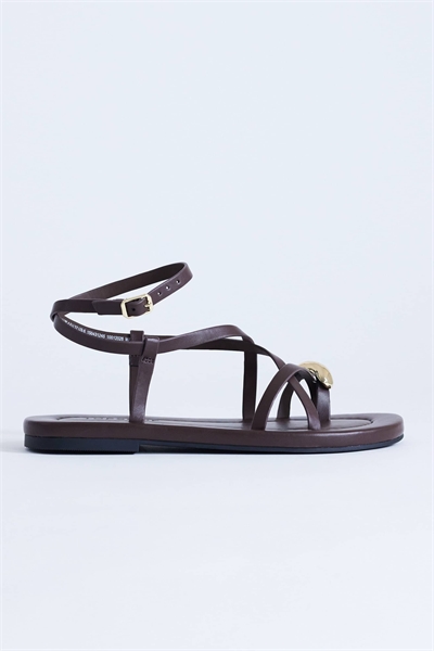 Сандалии Sabrina с металлическим носком и плоской подошвой артикул 150431245