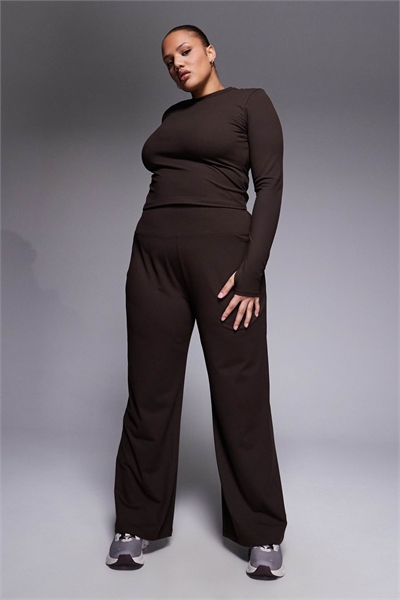 Танцевальные брюки Curve Icon с мягкой поверхностью, высокой талией и широкими брючинами артикул 151704616